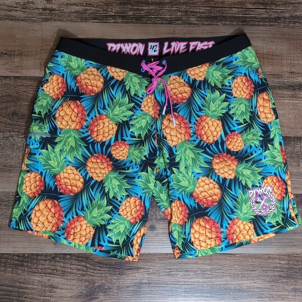Dixxon Board shorts Size 42 In Tropical Pineapple 🍍 😉 All Over Print